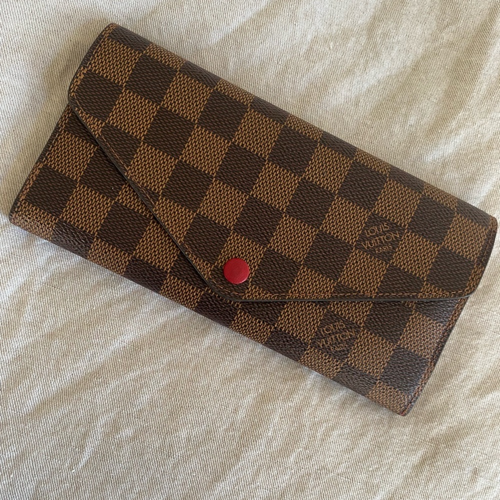 Sarah wallet Louis Vuitton